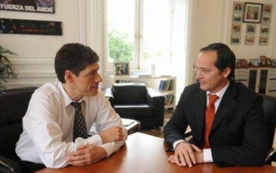 Con la idea fija, Camau se reuni� con Boudou y Abal Medina