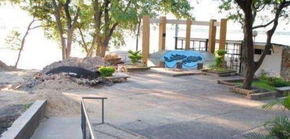 Remodelan el munumento a los ca�dos en Malvinas