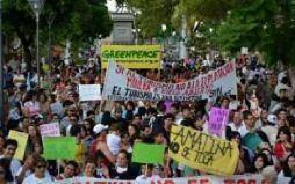 En forma masiva, quienes rechazan la miner�a alzaron su voz