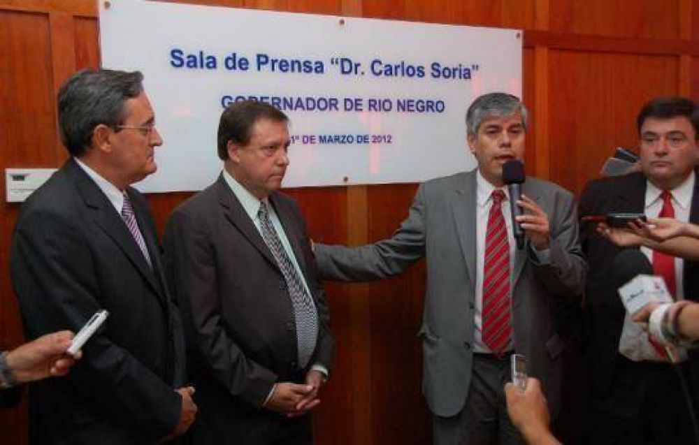 Weretilneck: "Siempre ha sido dif�cil la relaci�n entre la prensa y la pol�tica" 
