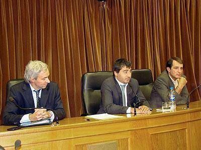 LOMAS: Molea asumi� como rector de la Universidad Nacional de Lomas