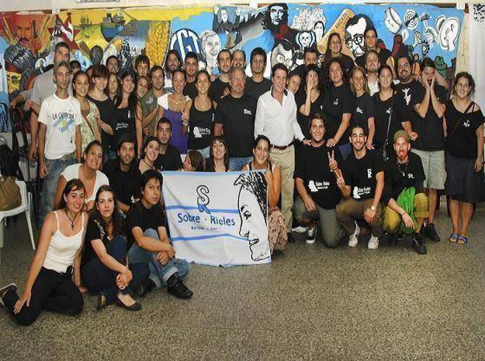 DAR�O D�AZ P�REZ PRESENTE EN EL ENCUENTRO DE J�VENES POR LA MILITANCIA