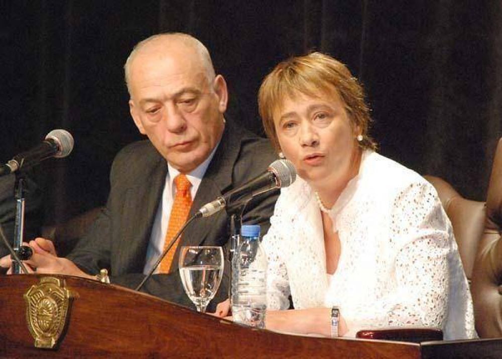 R�os reclam� funcionamiento a la Legislatura y menos burocracia a todos los organismos