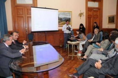 El Vicegobernador mantuvo una reuni�n con un miembro representativo de la ONU.