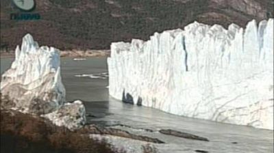 El glaciar Perito Moreno complet� su ruptura cuando nadie lo ve�a