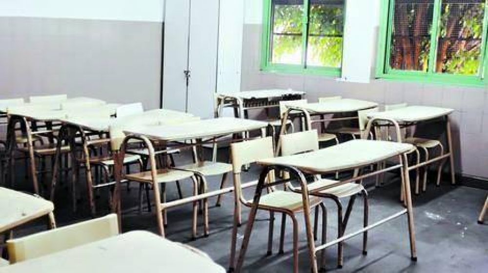 Arranca otra semana con menos clases por los paros