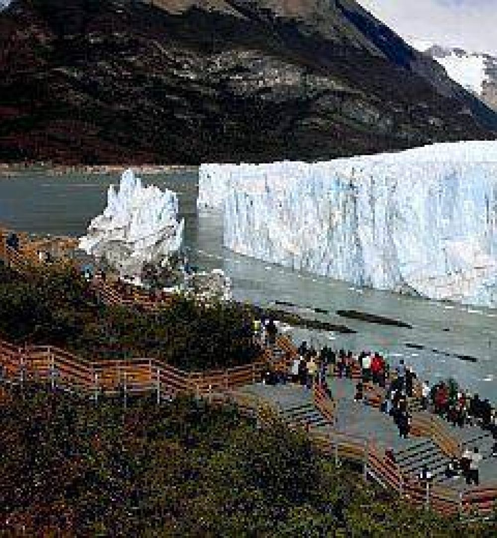 El Perito Moreno complet� su ruptura de madrugada