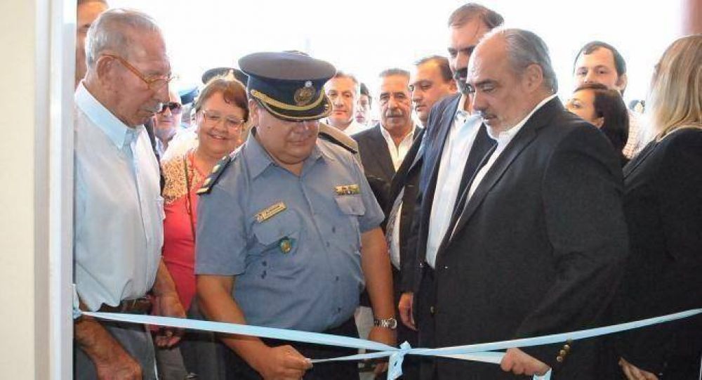 El gobernador inaugur� una nueva comisar�a en la ciudad de Mercedes