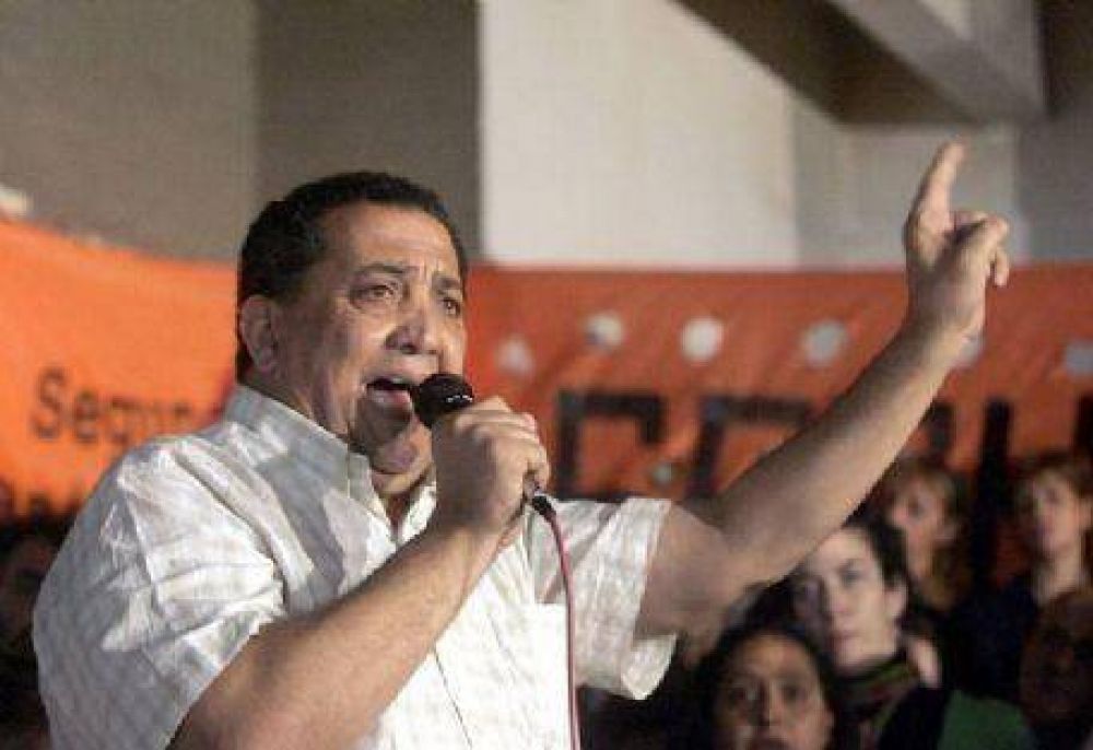 Luis D�El�a visit� La Plata: �Macri es un pelele de Dur�n Barba al servicio de una estrategia marquetinera demod�