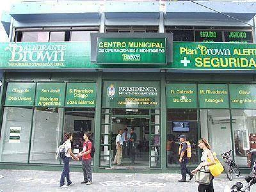 BROWN: Convocan a los j�venes a sumarse a la Polic�a Bonaerense