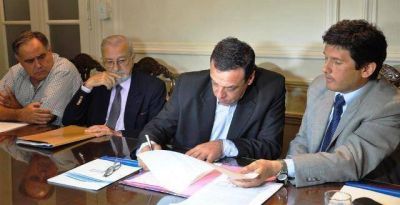 Los delegados municipales esperan que la CEZ les entregue documentaci�n