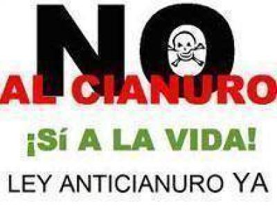 Cianuro en RN: Dicen que Casas deber�a hacer cumplir la Constituci�n defendiendo al pueblo