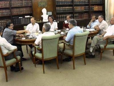 La Provincia trabaja junto a empresas locales para agilizar tiempos de obras y atenuar costos 	