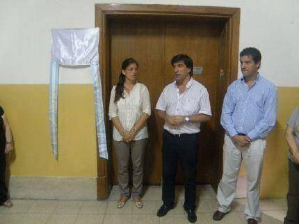 La Biblioteca del Concejo lleva el nombre de �Jos� Alberto Fern�ndez�
