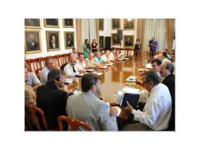 Ministros recibieron a intendentes de la UCR