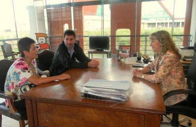 La Ministra de Deportes se reuni� con reconocida atleta no vidente 