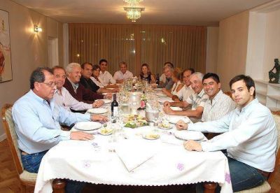 Convivencia pol�tica: El Gobernador se reuni� con concejales de Villa Mercedes 