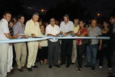  Obras de agua potable y pavimentos para Caucete