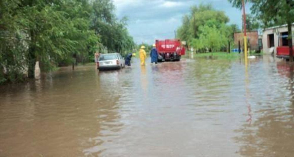 Las intensas lluvias inundaron a Mar�a Teresa, muy cerca de La Picasa