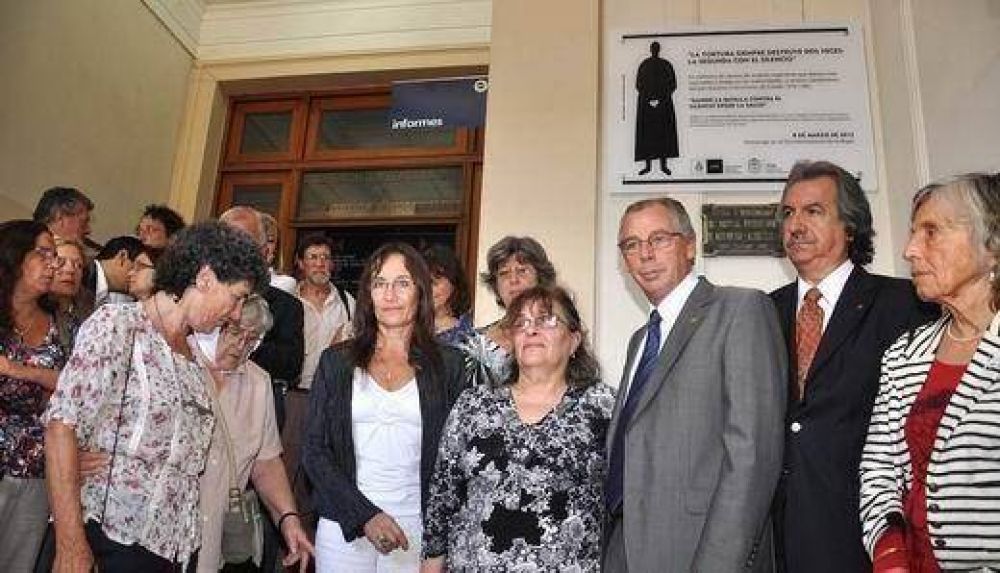 La UNC homenaje� a mujeres que dieron a luz en cautiverio durante la �ltima dictadura