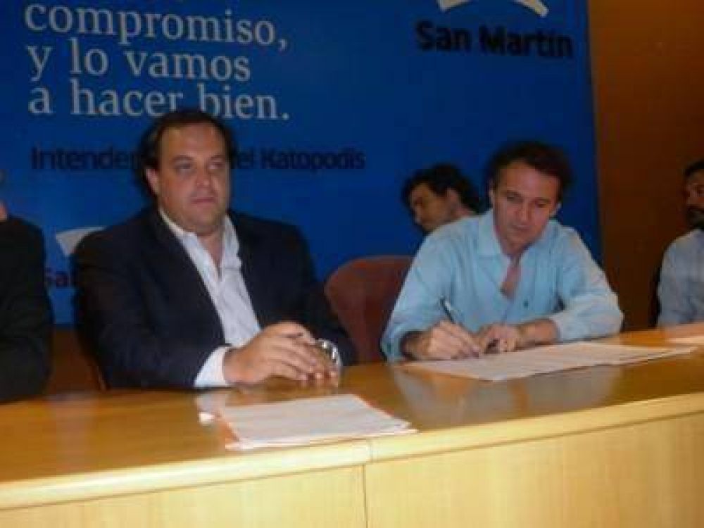 Katopodis y Ferr� firmaron convenios de trabajo conjunto