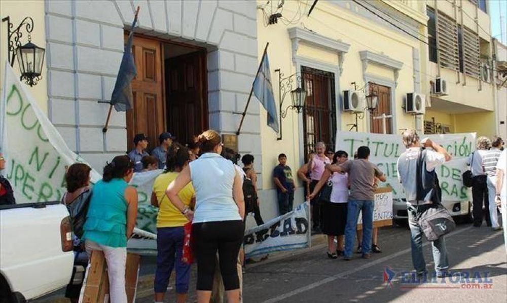 Alto acatamiento: el paro docente dej� en evidencia la molestia del sector