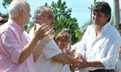 Colombi inaugur� obras energ�ticas que aliviar�n a la zona rural de Santa Luc�a