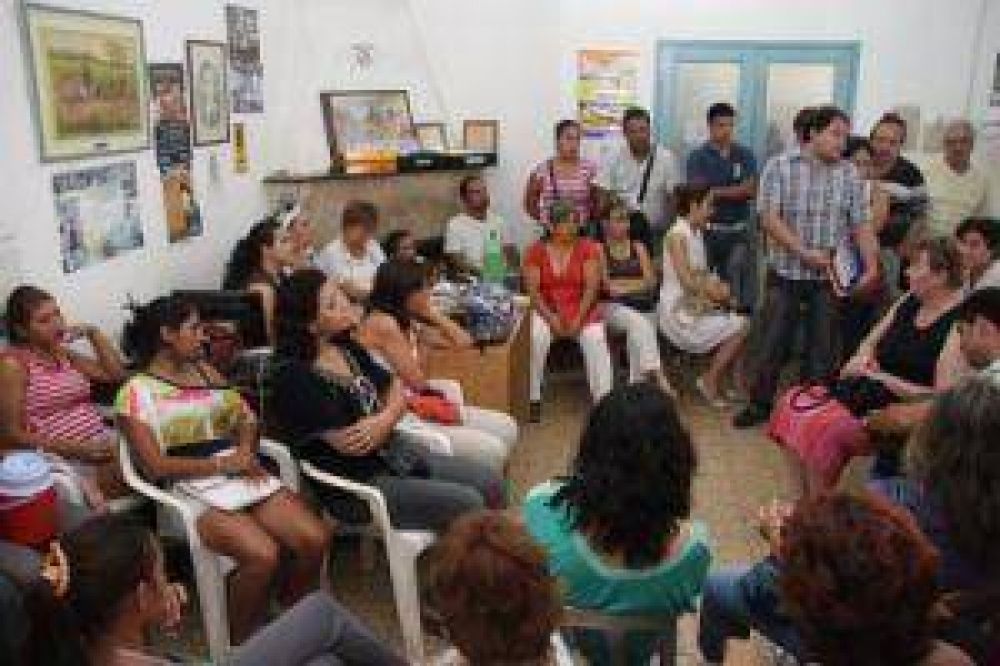 Alta adhesi�n a las medidas de fuerza de docentes