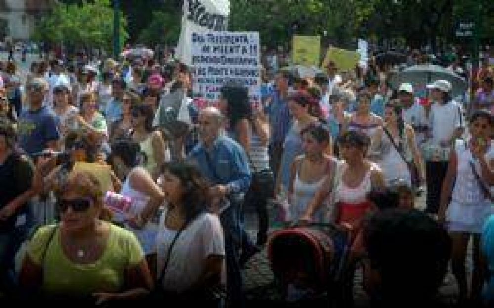 FUE MASIVO EL ACATAMIENTO AL PARO DOCENTE EN SALTA