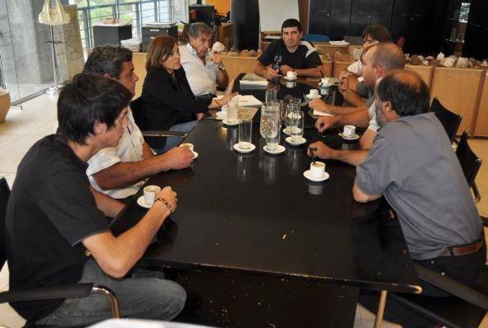 La directora provincial de Miner�a recibi� a peque�os productores mineros