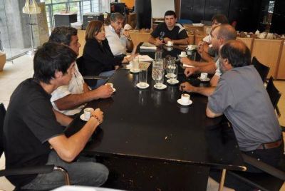 La directora provincial de Miner�a recibi� a peque�os productores mineros