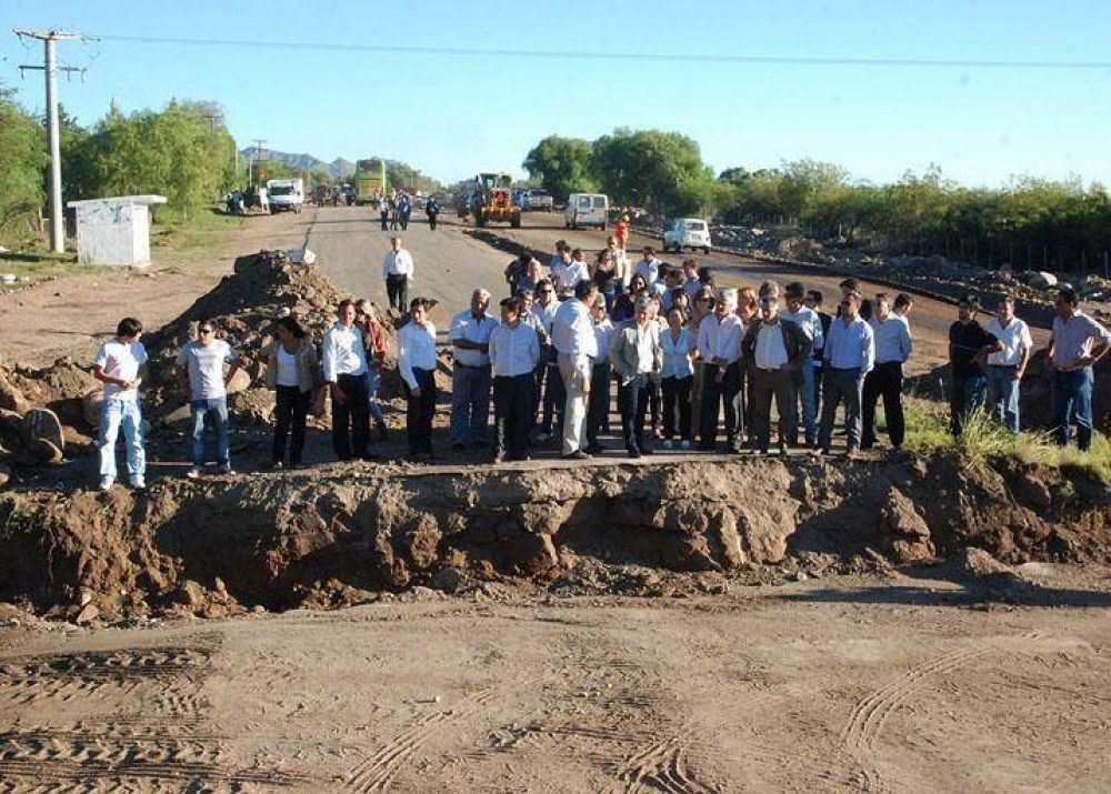 En un a�o, la autopista 25 de Mayo llegar� hasta Villa de la Quebrada