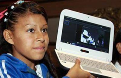  Weretilneck y Sileoni entregar�n netbooks