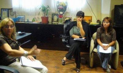 Ministra garantiza la estabilidad de los docentes de nivel terciario 