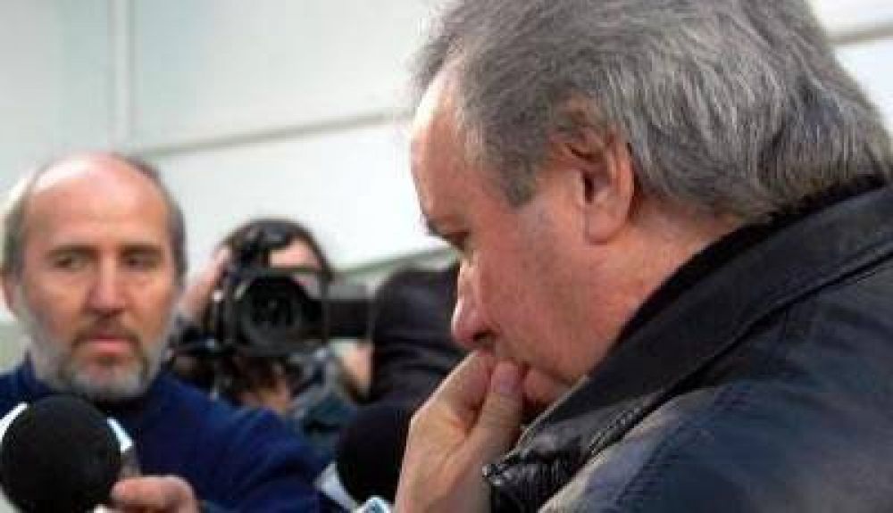 Ante la crisis social, Peralta tuvo que retirar el proyecto de reforma previsional
