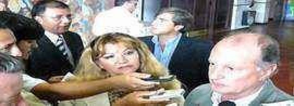 Asociaci�n de Concesionarios Automotores don� sillas de ruedas 