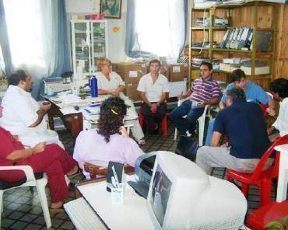 Coordinan aspectos de la campa�a de vacunaci�n escolar