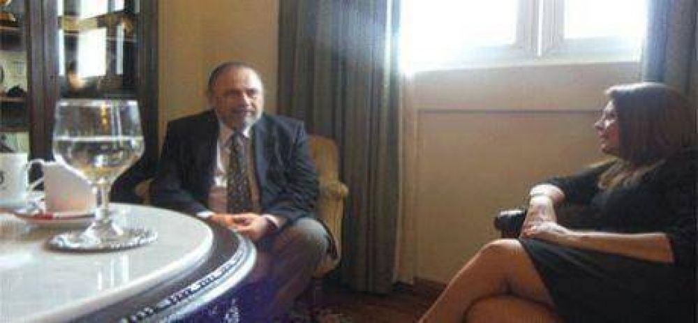 La senadora �Beba� de Soria busca aumentar el presupuesto de la UNLAR