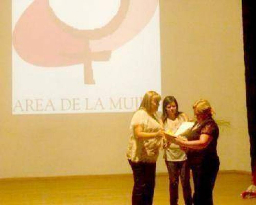 Rindieron homenaje a las uruguayenses destacadas