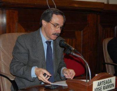 Jos� Ram�n Arteaga: �Esta nueva gesti�n ha profundizado el conflicto en el Mercado Regional�