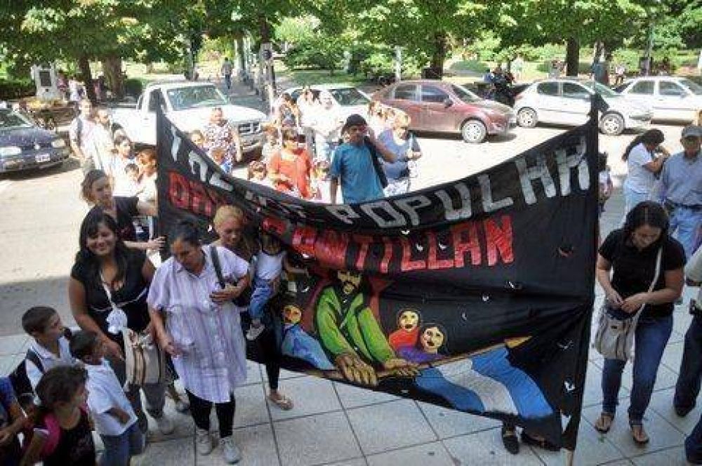 Piden reincorpocaci�n de municipales 