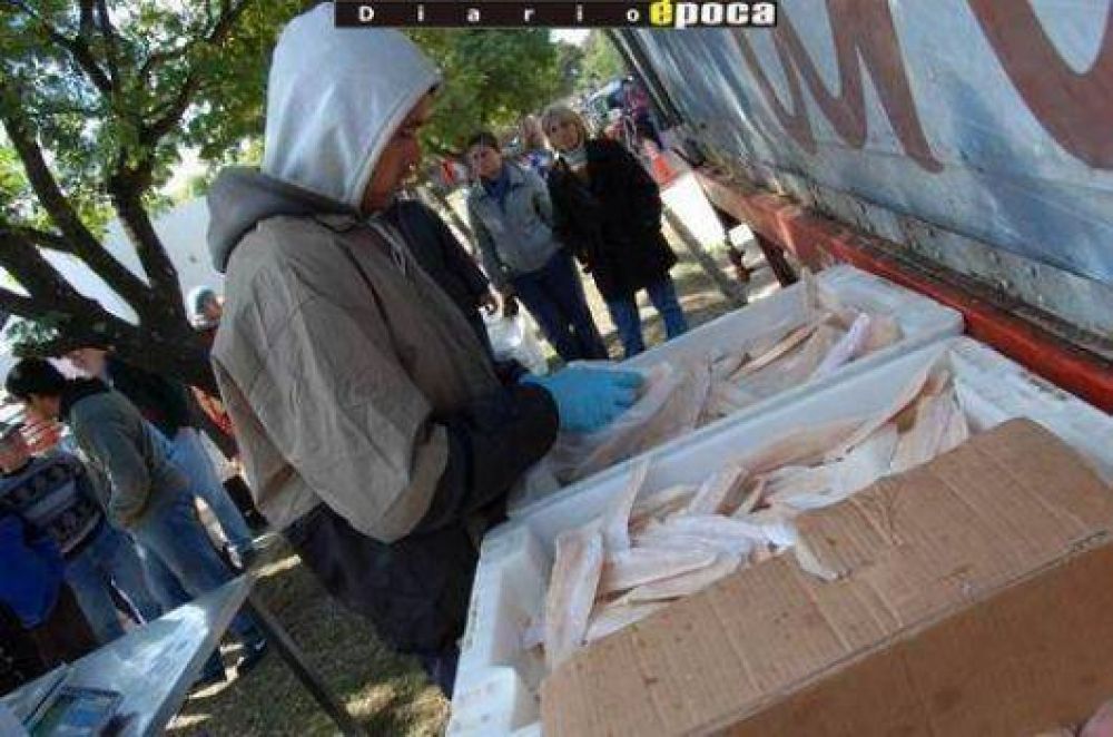 Llegan los camiones de �Pescado para Todos� a Capital