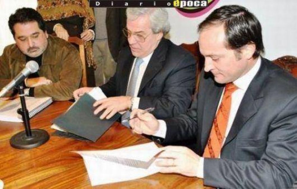 El intendente capitalino rearma su segunda l�nea