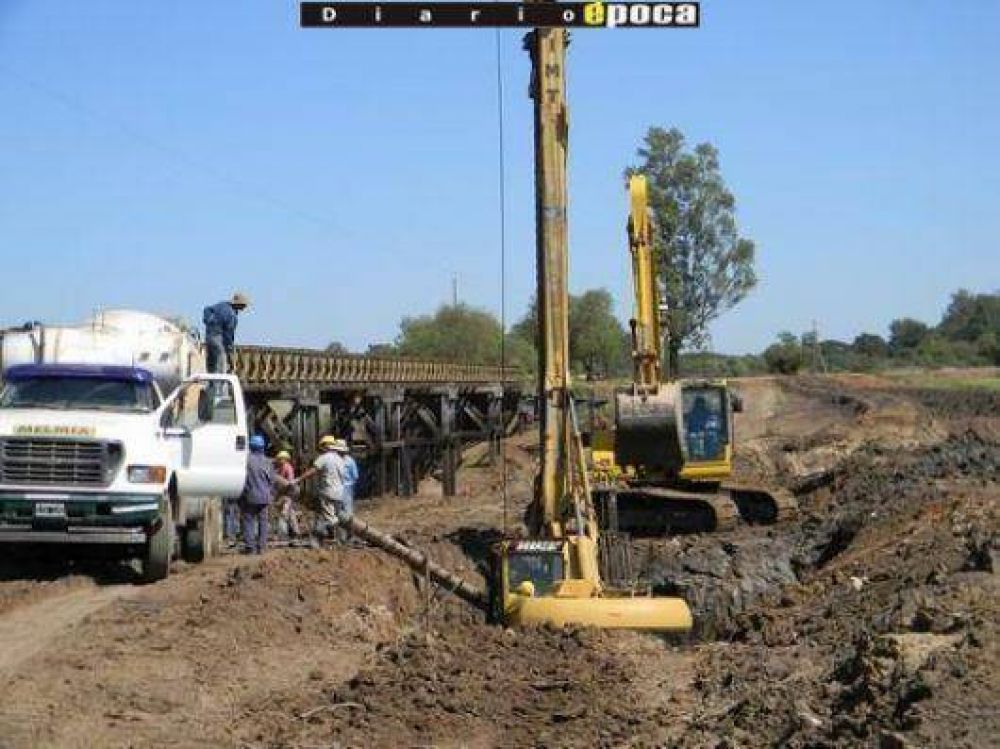 Restablecen puente sobre el r�o Aguapey