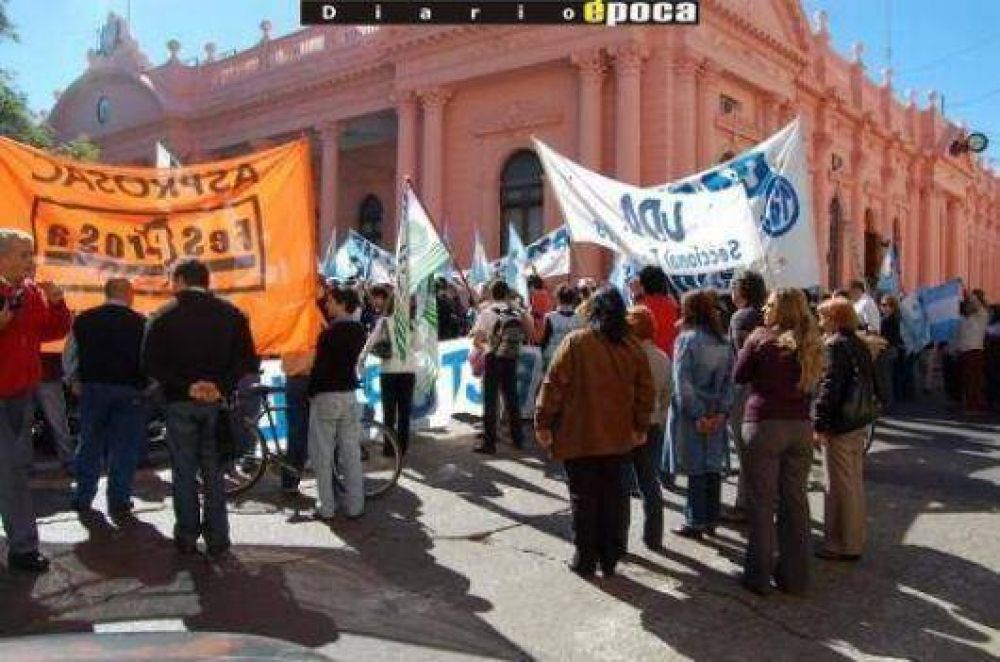Gremio estatal se siente discriminado por el Ejecutivo