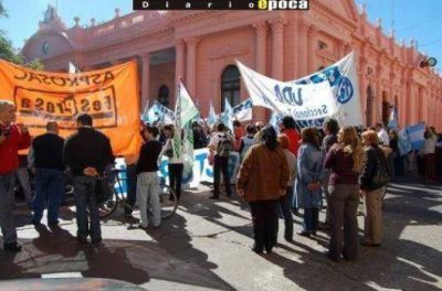 Gremio estatal se siente discriminado por el Ejecutivo