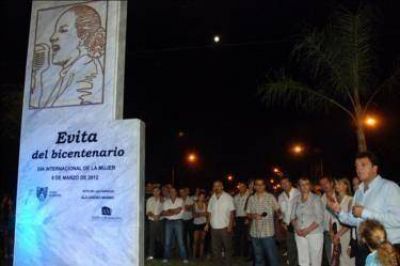 Se inaugur� el monumento �Evita del Bicentenario� en Ricardo Rojas