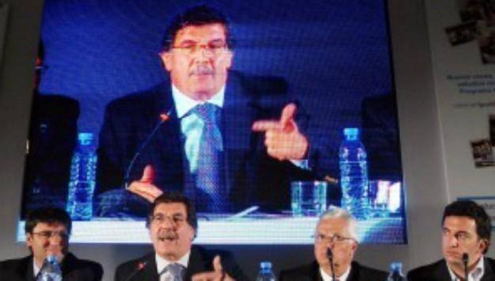 El ministro de Educaci�n sostuvo que esta semana terminan los conflictos salariales docentes en las provincias con paros