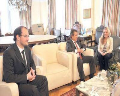 La Provincia detall� los programas vigentes