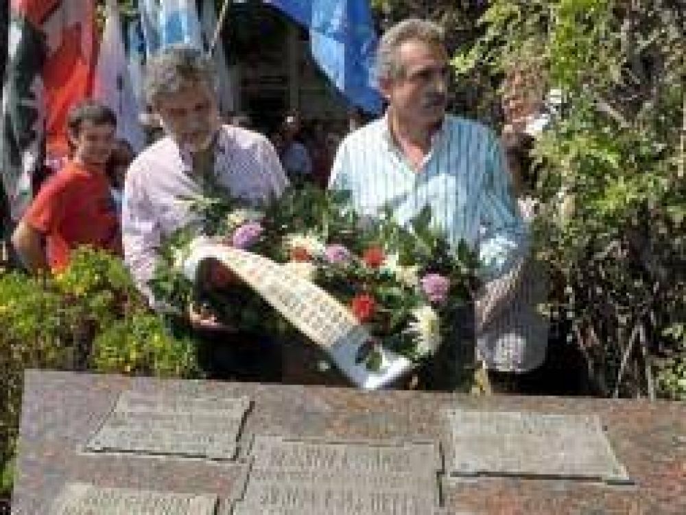 La C�mpora y el Movimiento Evita homenajearon al expresidente H�ctor C�mpora